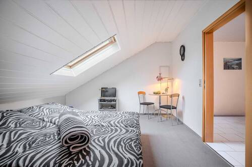 GR_095 Schlafzimmer DG - 