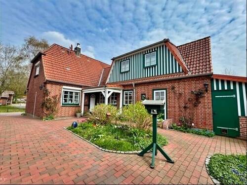 Hof und Eingangsbereich - 