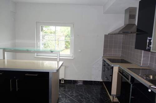 EG Küche - Kopie - 5 Zimmer Doppelhaushälfte in Waldkraiburg