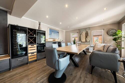 Esszimmer - 5 Zimmer Terrassenwohnung zum Kaufen in Krummhörn