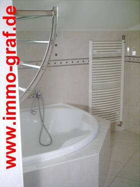 DG Eckbadewanne_Bad_IM001312_2w.JPG - 8 Zimmer Bauernhaus, Landhaus in Rielasingen-Worblingen