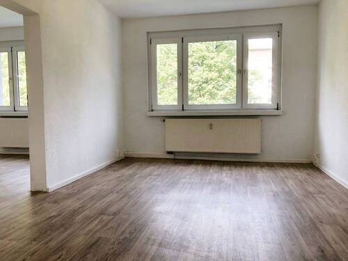 Wohnzimmer - Etagenwohnung mit 47,20 m&sup2; in Döbeln zur Miete