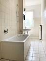 Bad mit Wanne - 