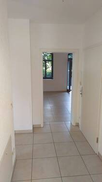 Flur .jpg - Etagenwohnung mit 90,50 m² in Dresden zur Miete