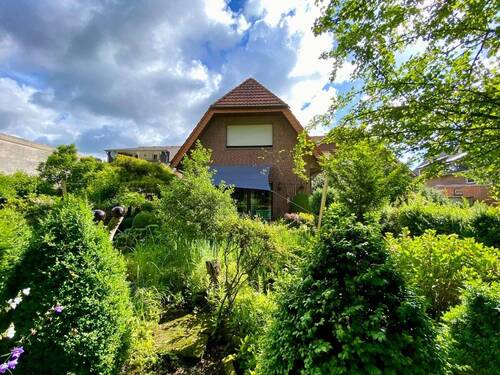 Rückansicht Wohnhaus vom Garten - 