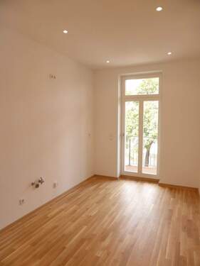 Küchenbreich - Moderne 2-Raum-Wohnung mit sonnigem Balkon im Leipziger Westen - Denkmalsanierung 2015 !