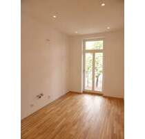 Moderne 2-Raum-Wohnung mit sonnigem Balkon im Leipziger Westen - Denkmalsanierung 2015 !