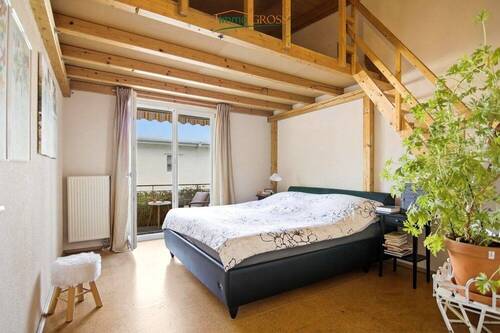 OG - Maisonette-Zimmer mit Zugang zum Balkon - 