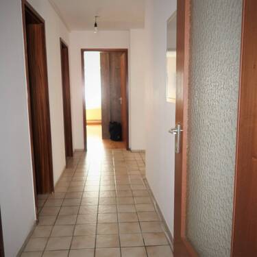 Garderobe/Flur - 3 Zimmer Etagenwohnung zum Kaufen in Oberndorf am Neckar
