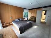 Zimmer 2 - 
