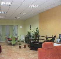 Ortsrandlage.Wohnhaus Gebäude,210m² Wfl + 600m² Nfl., 2217m² Grundstück - Rielasingen-Worblingen