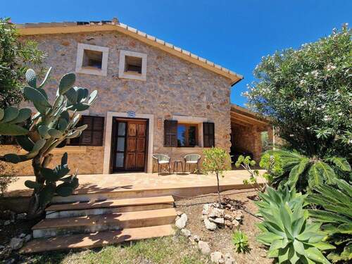 Eingang/ überdachte Garage - 