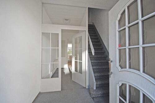 Haupthaus Eingang - 4 Zimmer Etagenwohnung zum Kaufen in Essen