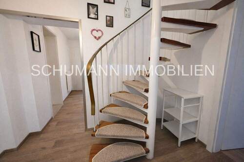 Anbau_Aufgang zum ausgebautem DG - 