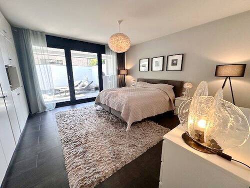 Elternschlafzimmer mit Loggia - 