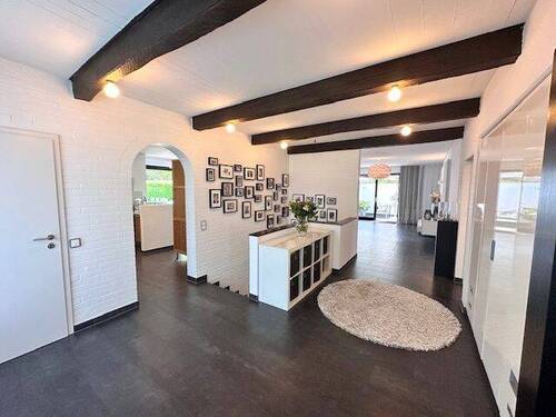 Diele - 5 Zimmer Einfamilienhaus zum Kaufen in Mönchengladbach