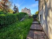 Garten mit Blick zum Schloss - 