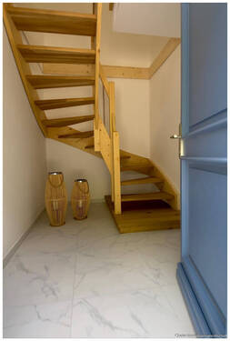 Treppe im Eingangsbereich - 