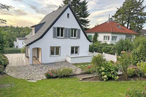 Außenansicht - Modernes Zuhause in Bestlage Bredeney! Bezugsfertiges Einfamilienhaus mit Garten & Garage
