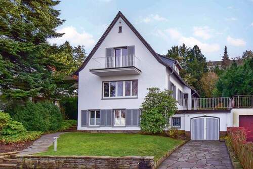 Außenansicht - 6 Zimmer Einfamilienhaus zum Kaufen in Essen