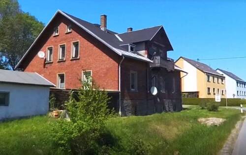 Seitenansicht - MIETKAUF MÖGLICH! Gut vermietetes Mehrfamilienhaus in Muldenhammer