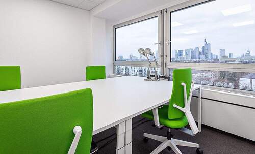Titelbild - Arbeiten mit Skylineblick: professionelle Offices und Coworking - All-in-Miete