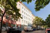 Fassade - Top Investment - Vermietete Altbauwohnung in Bestlage am Paul-Lincke-Ufer