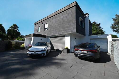 Vorderansicht - 7 Zimmer Einfamilienhaus in Mülheim