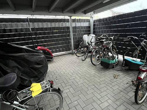 Fahrradunterstand im Freien - 