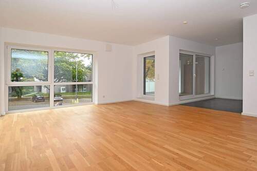 Wohnzimmer weitere Ansicht - 2 Zimmer Etagenwohnung in Hamburg Rahlstedt