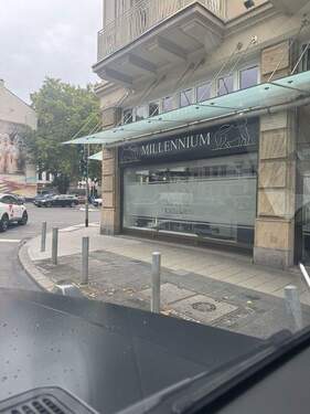 Bild 1 - Ihre Werbung fährt hier täglich vorbei! - Premium-Ecklage in Wiesbaden