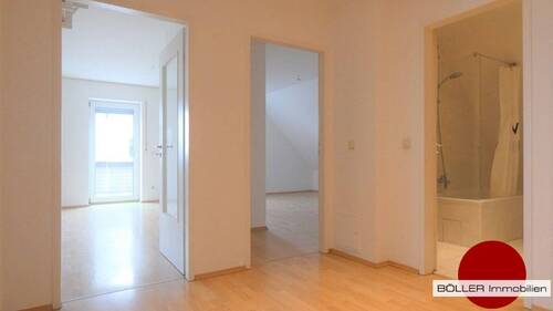 Heimkommen und Ankommen! - 4 Zimmer Etagenwohnung zur Miete in Erlangen