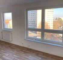 BLICK ÜBER DESSAU... - 368,00&nbsp;EUR Kaltmiete, ca.&nbsp; 55,70&nbsp;m&sup2;&nbsp;Wohnfl&auml;che in Dessau-Roßlau (PLZ: 06844) Innenstadt