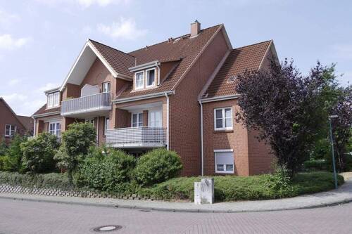Hausansicht/Rückseite - 3-Zimmer-Wohnung im beliebten Schwedenviertel in Stade