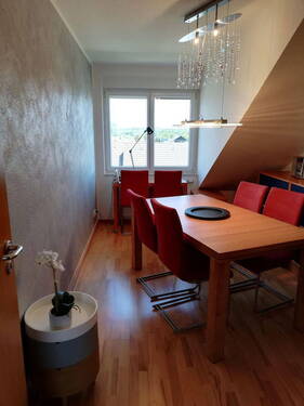 Kinderzimmer zZ als Eßzimmer - 