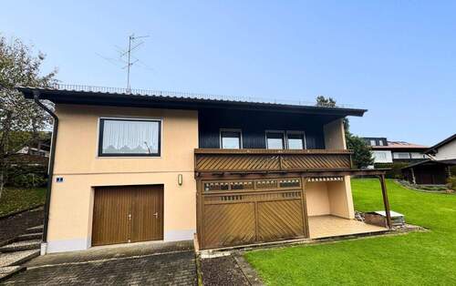 _Aussenansicht Ost1.JPG - 5 Zimmer Mehrfamilienhaus, Wohnhaus zum Kaufen in Tussenhausen