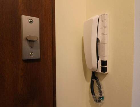 Gegensprechanlage - Etagenwohnung mit 48,00 m&sup2; in Plauen zum Kaufen