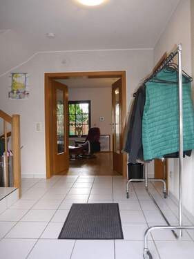 Eingangsbereich - Gepflegtes Haus am Rande des Königsforstes