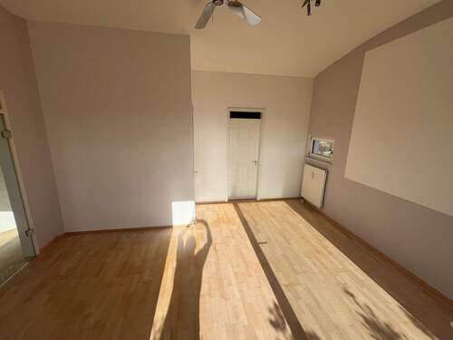 Bild 3 - 4 Zimmer Etagenwohnung in München