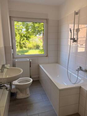 Badezimmer - Etagenwohnung mit 64,50 m&sup2; in Schönwalde-Glien zur Miete
