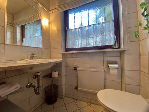 Gäste-Toilette EG - 