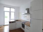 Küche - Schöne Altbauwohnung in zentraler Lage für Wohngemeinschaft oder junge Paare