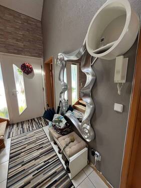 EG Flur.jpg - 6 Zimmer Mehrfamilienhaus, Wohnhaus in Reute