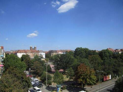 Blick in den Park - Gemütliche 1-Zimmer-Wohnung mit Balkon in Nürnberg Süd