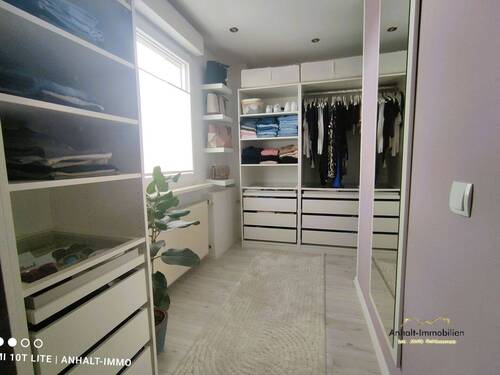 OG-Ankleidezimmer (3) - 