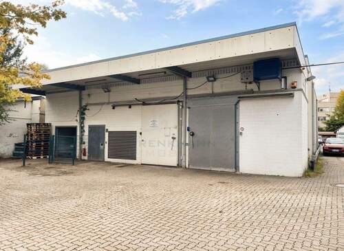 Bild 1 - Gewerbefläche mit Substanz - 349 m² Lagerhalle in verkehrsgünstiger Lage