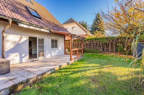 Terrasse und Garten - 3 Zimmer Doppelhaushälfte zum Kaufen in Berlin