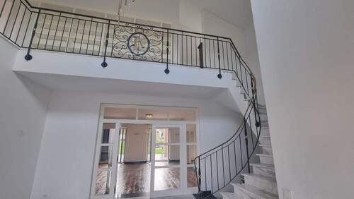 Foyer - 