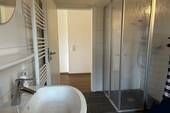 Duschbad mit Fenster - 