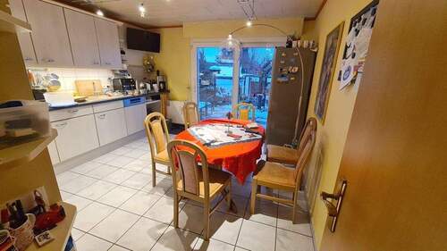 Einbauküche mit Terrassenausgang - 